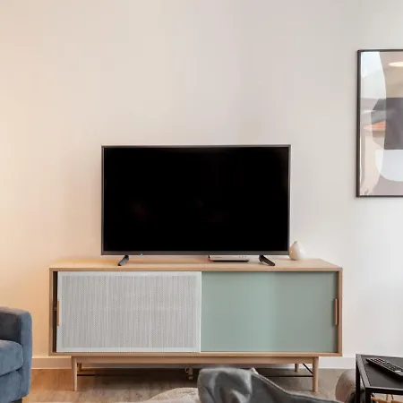 מלון דירות Limehome Dr Friedrichs-ring 3*